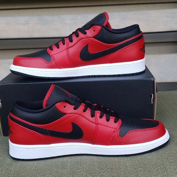 AIR JORDAN 1 LOW - Picture 3 of 17
